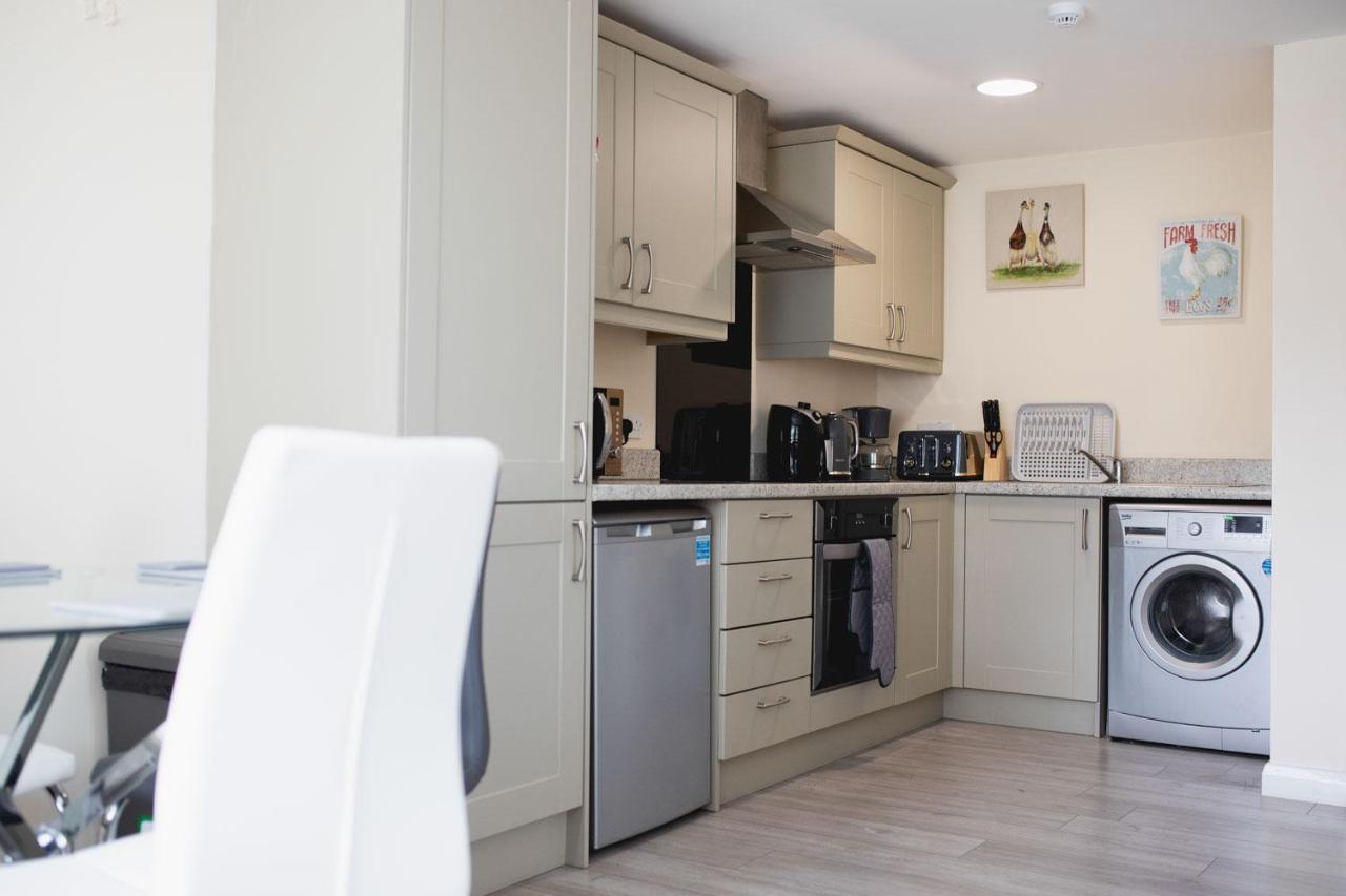 Vanity Ballycastle Diamond 2 Bedroom Apartment Bagian luar foto